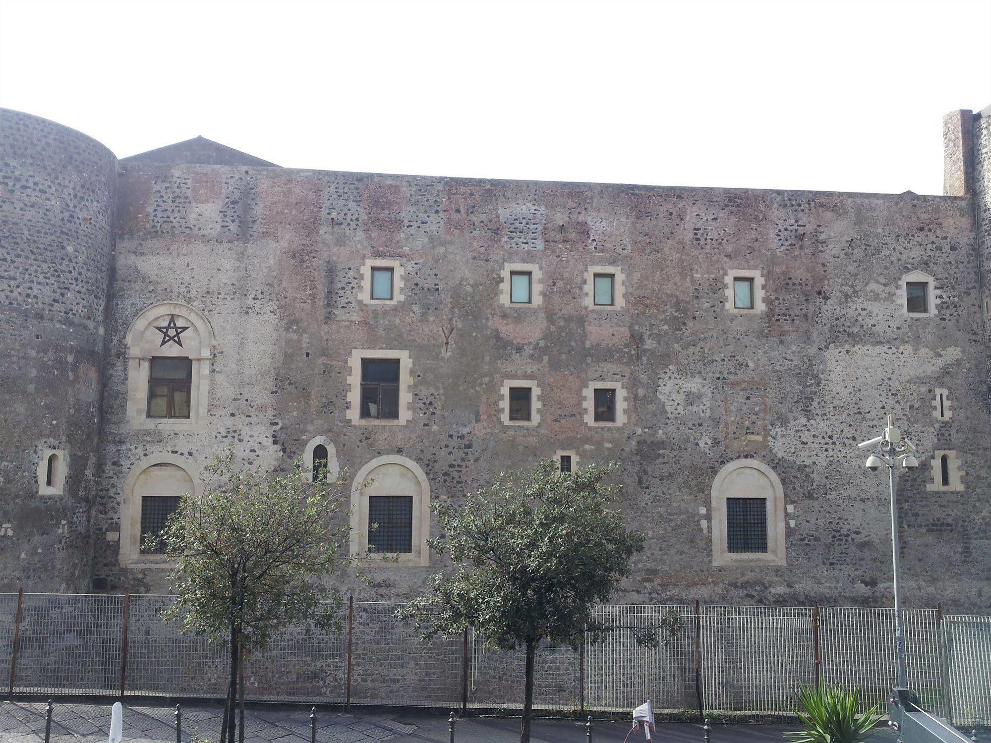 Central Rooms Il Re Catania Exterior photo