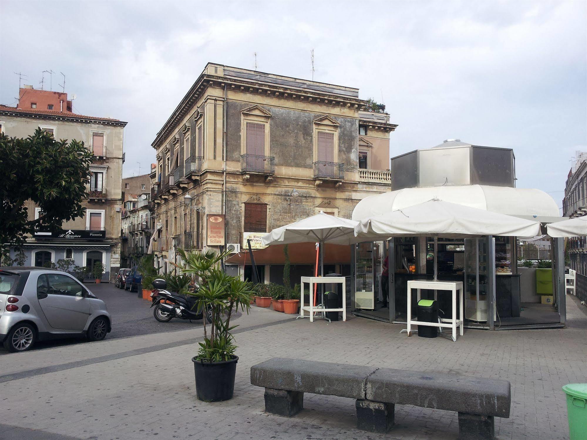 Central Rooms Il Re Catania Exterior photo